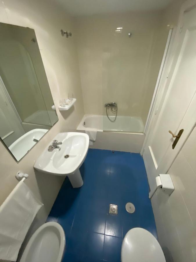 Pension Eurosol Granada Bagian luar foto