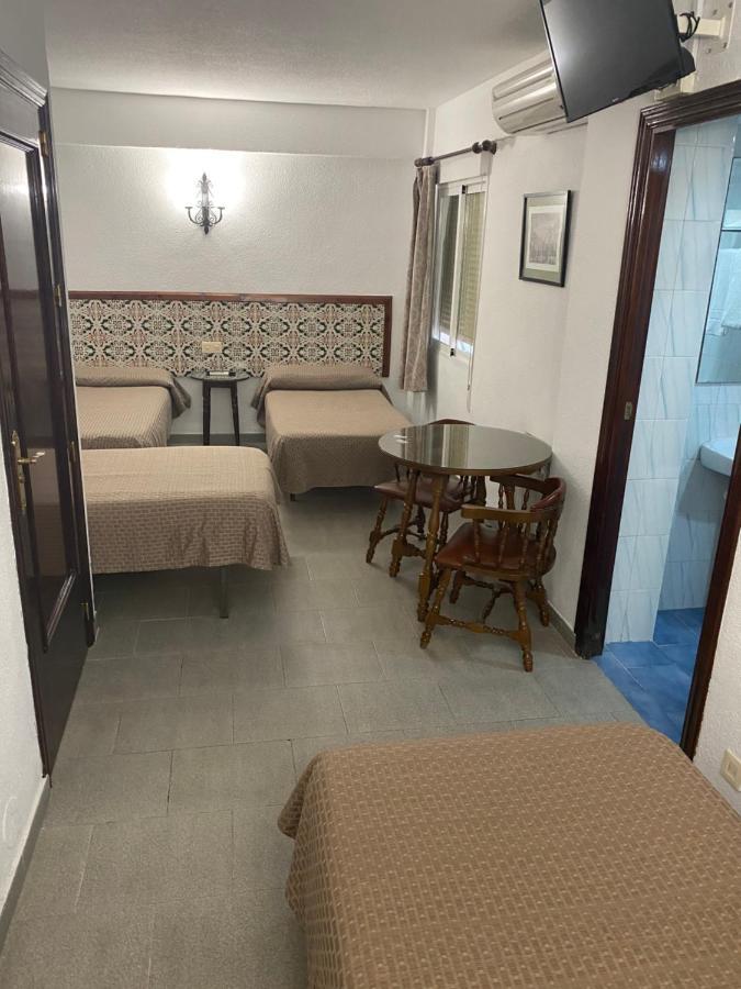 Pension Eurosol Granada Bagian luar foto