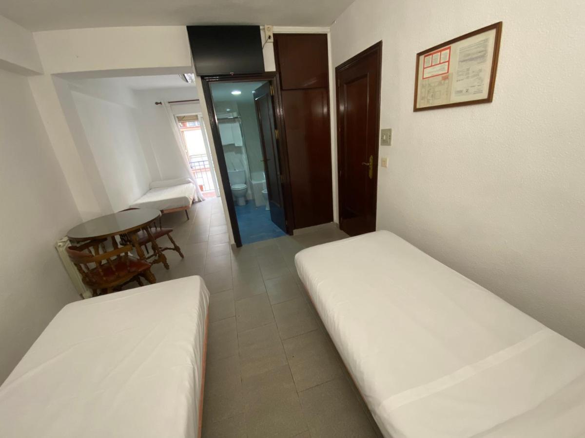 Pension Eurosol Granada Bagian luar foto